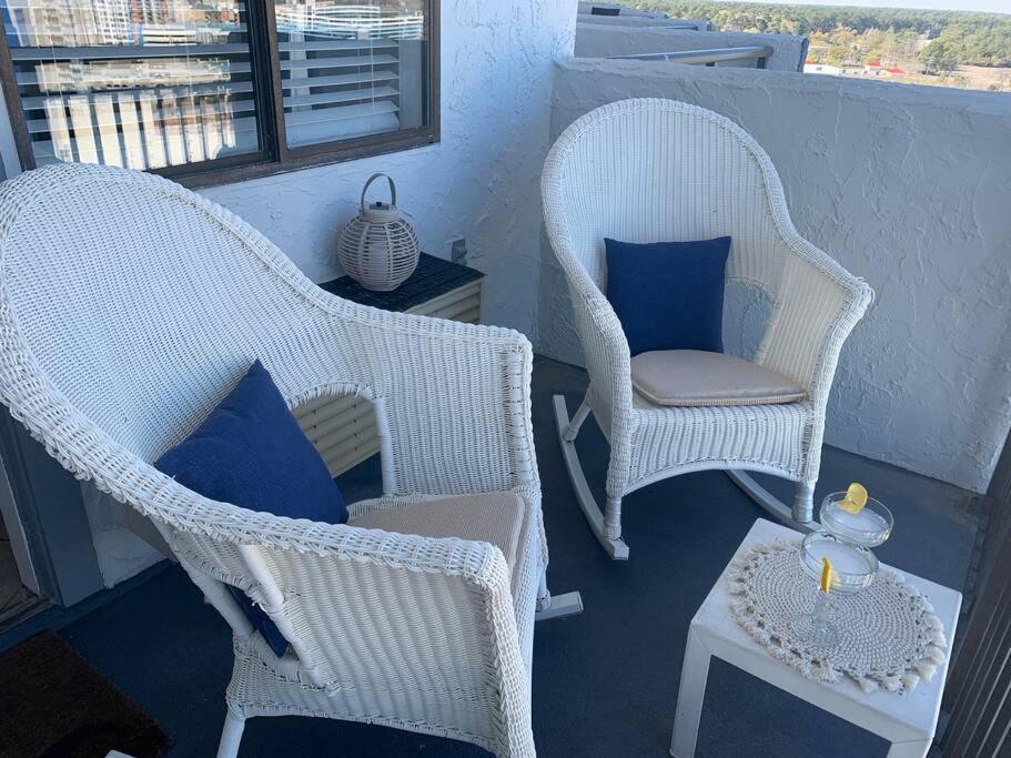 Royal Retreat-Amazing View-King Bed-1 Bedroom-Full Kitchen-Free Parking-Self Check-In Myrtle Beach Dış mekan fotoğraf