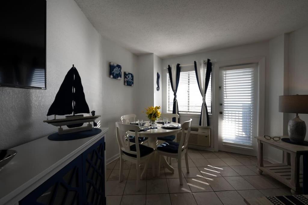 Royal Retreat-Amazing View-King Bed-1 Bedroom-Full Kitchen-Free Parking-Self Check-In Myrtle Beach Dış mekan fotoğraf