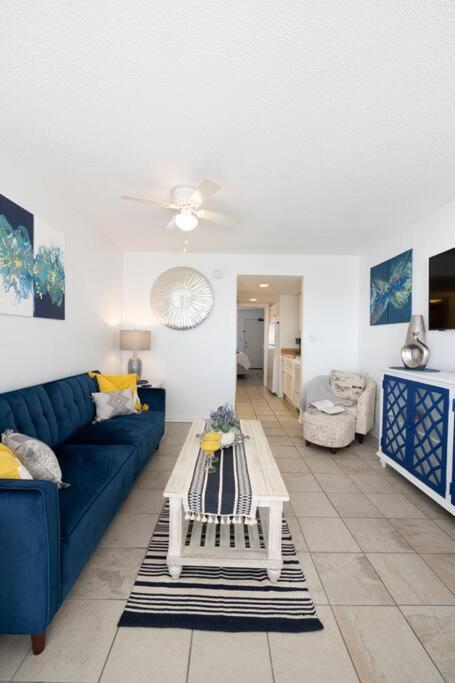 Royal Retreat-Amazing View-King Bed-1 Bedroom-Full Kitchen-Free Parking-Self Check-In Myrtle Beach Dış mekan fotoğraf